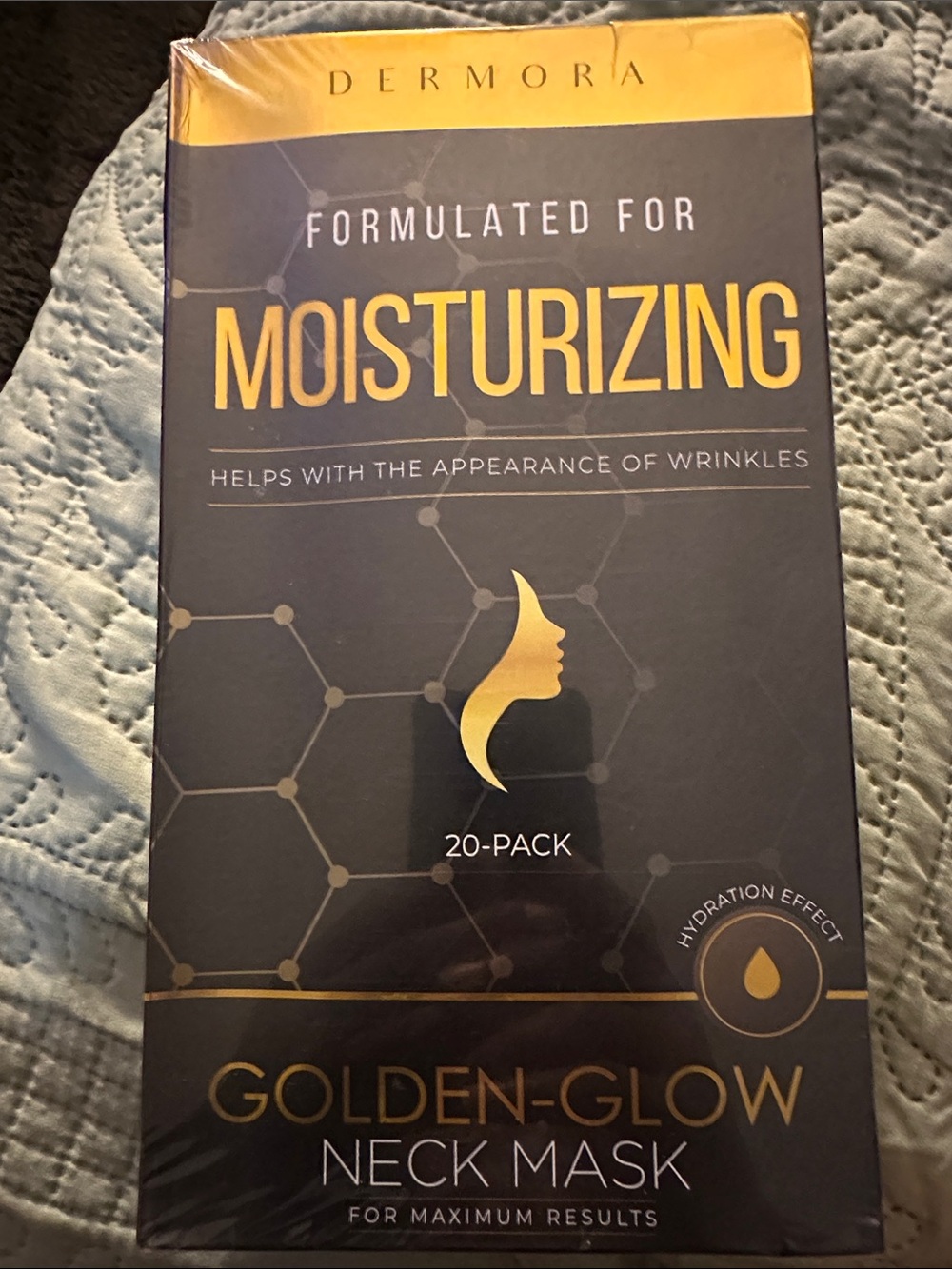 Golden-Glow Moisturizing Neck Mask — Gold & Black (20-Pack)